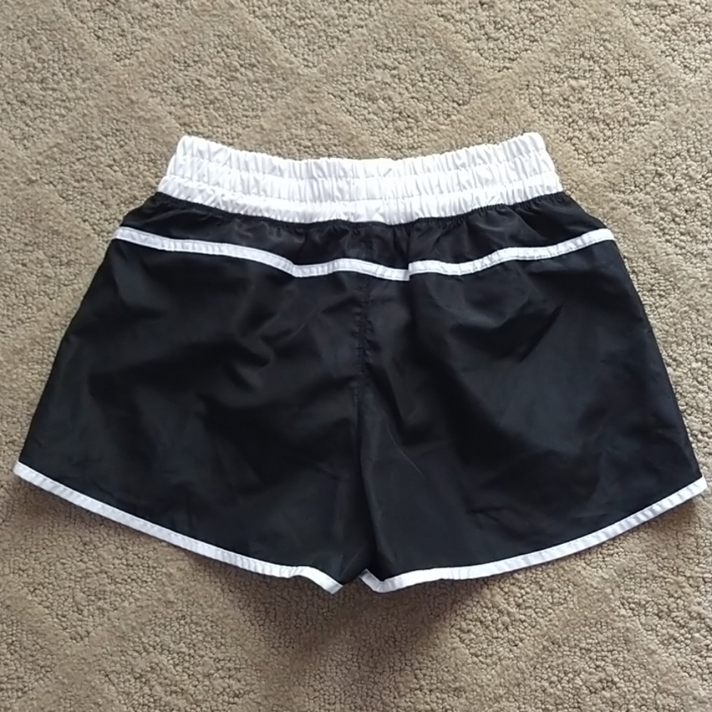 Athletic shorts - Picture 2 of 2